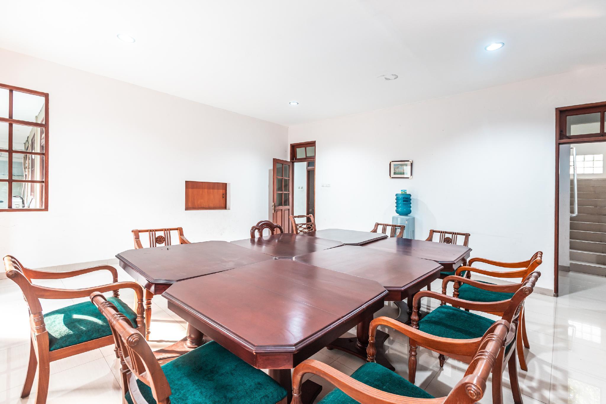 Oyo 1990 Kost Kuningan Executive Boading House Setiabudi Jacarta Exterior foto